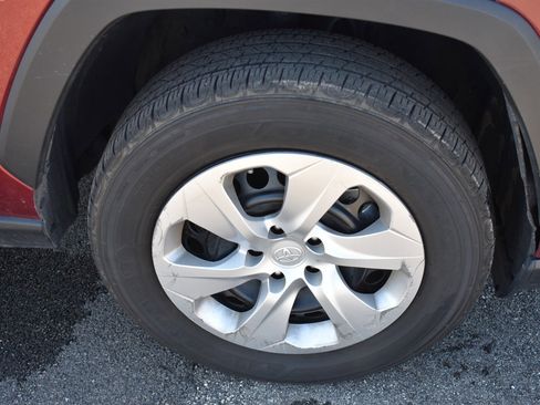 Used 2023 Toyota RAV4 LE image 11