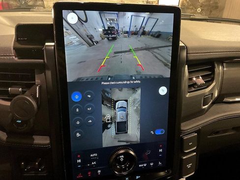 Used 2025 Ford F150 Lightning Flash w/ Max Trailer Tow Package image 18