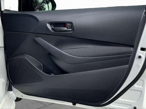 Used 2025 Toyota Corolla LE w/ LE Premium Package image 22