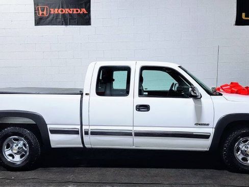 Used 2001 Chevrolet Silverado 1500 LS RWD image 2