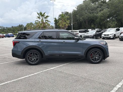 Used 2025 Ford Explorer ST w/ Sun And Sound Package RWD image 3