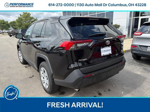 Used 2025 Toyota RAV4 LE AWD/4WD image 8