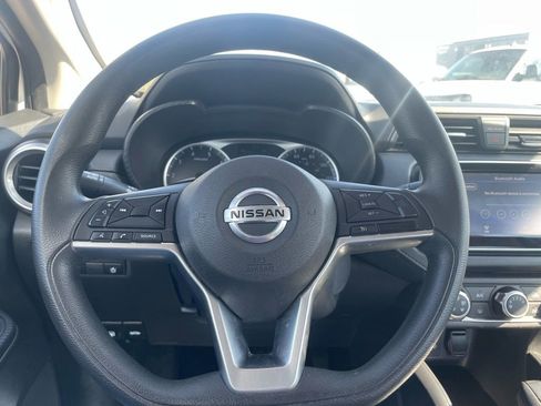 Used 2020 Nissan Versa S image 15