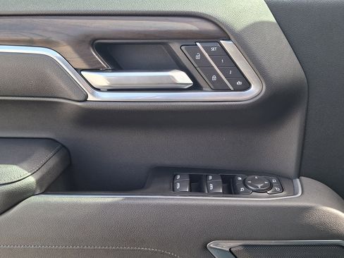 Used 2026 GMC Sierra 1500 SLT image 17