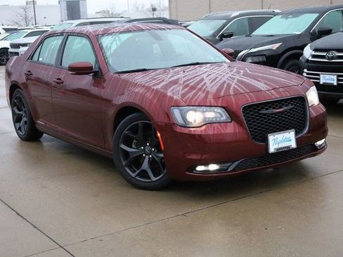 Used 2022 Chrysler 300 S image 2