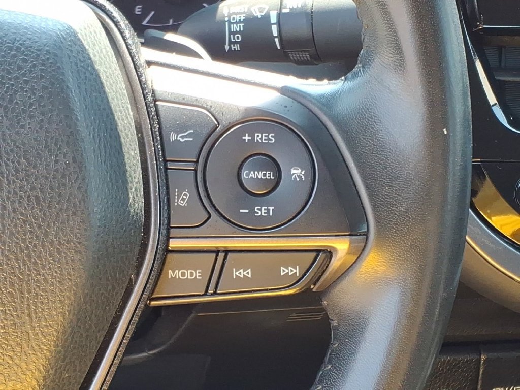 Used 2024 Toyota Camry SE w/ Convenience Package FWD image 18