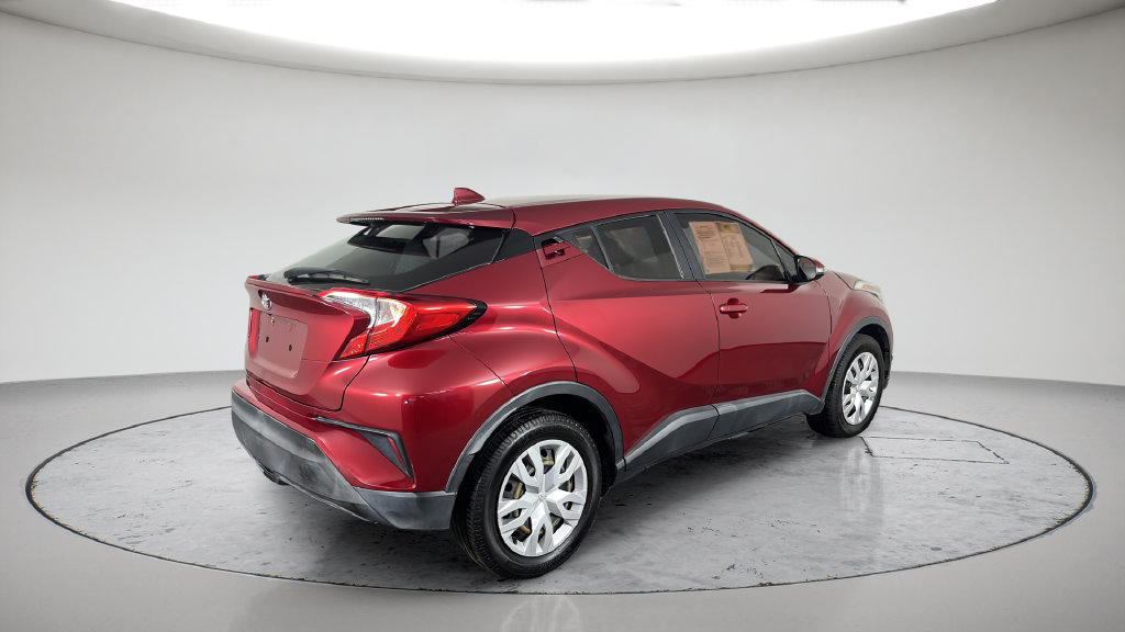 Used 2019 Toyota C-HR LE FWD image 7