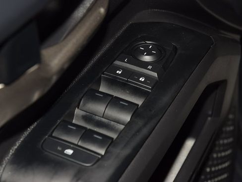 Used 2025 Toyota Tacoma Trailhunter image 55