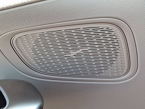 Used 2026 Mercedes-Benz GLC 300 4MATIC image 25