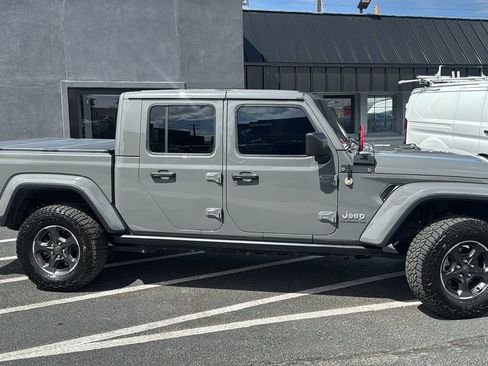 Used 2020 Jeep Gladiator Overland w/ Popular Equipment Package AWD/4WD image 2