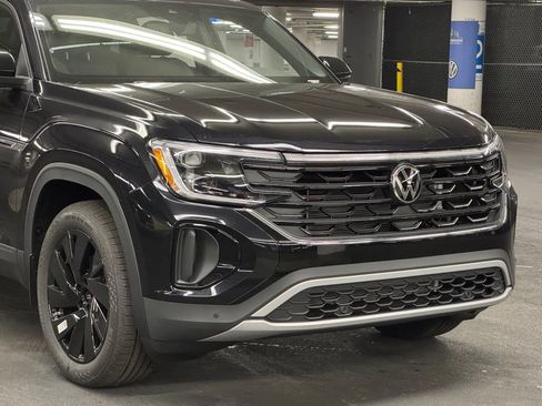 New 2026 Volkswagen Atlas Cross Sport SE image 39