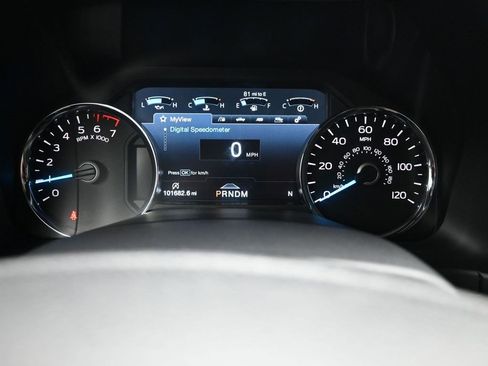 Used 2018 Ford F150 Platinum w/ Equipment Group 701A Luxury image 15