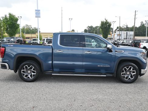 Used 2024 GMC Sierra 1500 SLT w/ SLT Premium Plus Package AWD/4WD image 11
