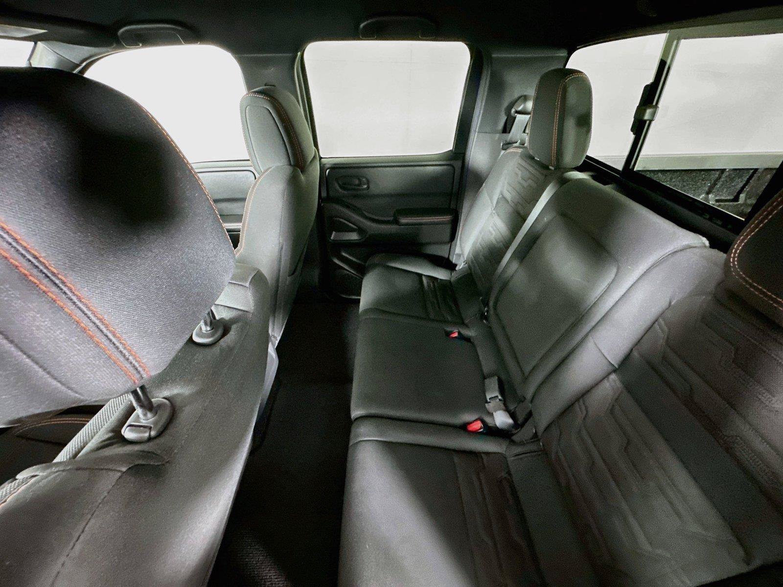 Used 2026 Nissan Frontier PRO-4X AWD/4WD image 11