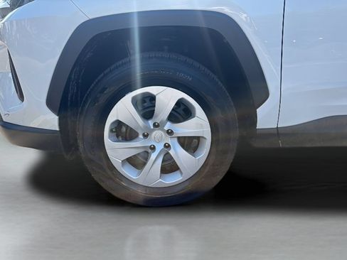 Used 2024 Toyota RAV4 LE FWD image 24
