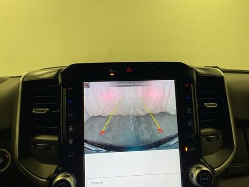 Used 2026 RAM 1500 4x4 Crew Cab image 12