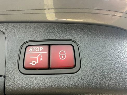 Used 2021 Mercedes-Benz GLA 250 4MATIC image 12