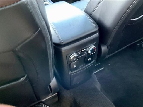 Used 2022 Ford Explorer Platinum w/ Equipment Group 601A image 11