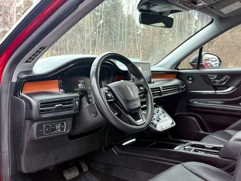 Used 2022 Lincoln Corsair Reserve w/ Sport Package image 16