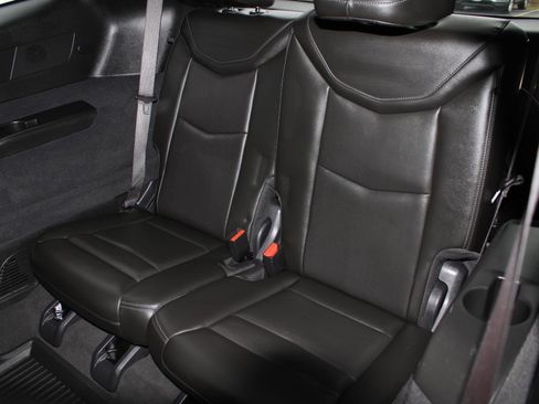 Used 2021 Cadillac XT6 Premium Luxury image 18