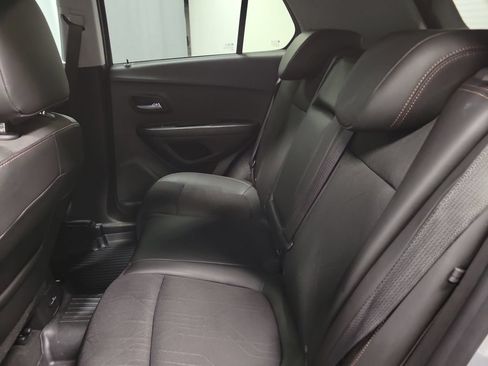 Used 2022 Chevrolet Trax LT FWD image 25