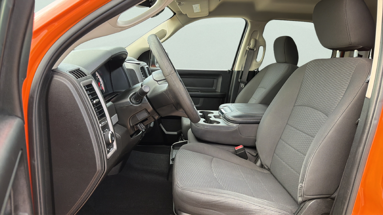 Used 2019 RAM 1500 Express w/ Express Value Package AWD/4WD image 9