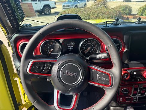 Used 2023 Jeep Gladiator Rubicon image 19