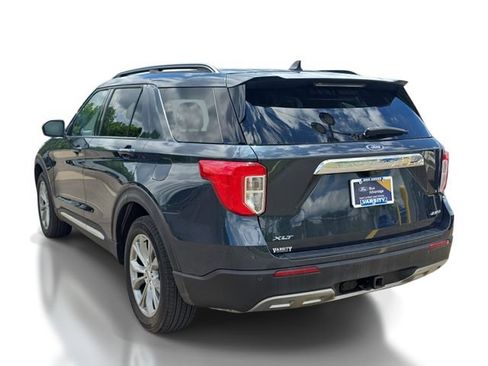 Certified 2024 Ford Explorer XLT w/ Equipment Group 202A AWD/4WD image 3