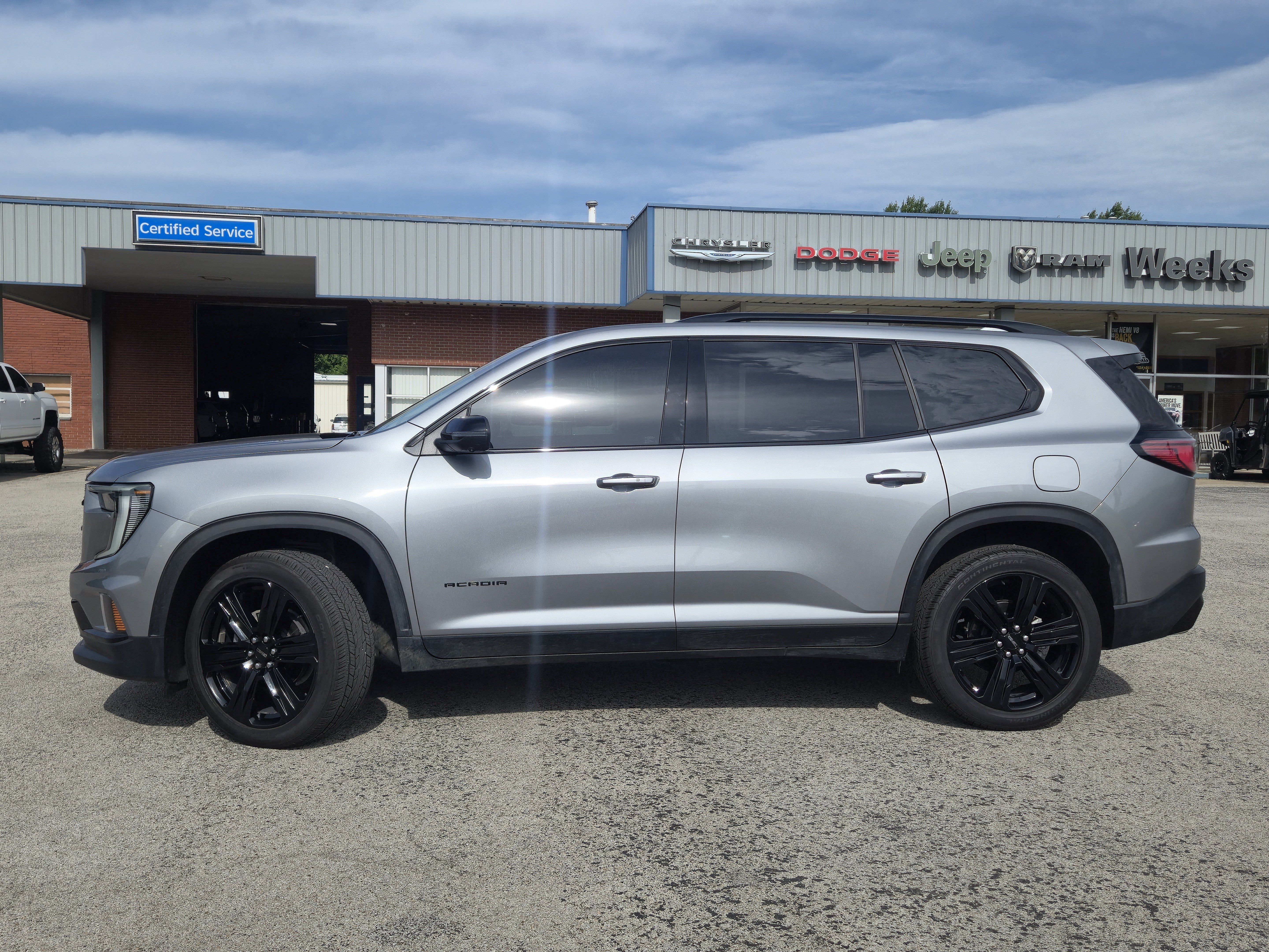 Used 2026 GMC Acadia Elevation w/ Black Edition FWD image 20