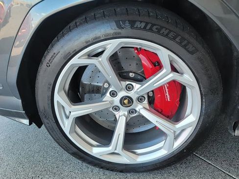 Used 2020 Lamborghini Urus AWD/4WD image 6
