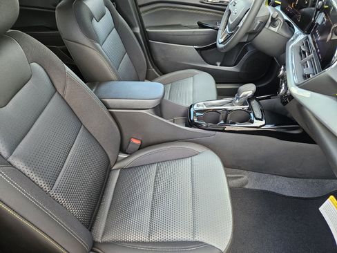 New 2026 Chevrolet Trax LT w/ Driver Confidence Package FWD image 17