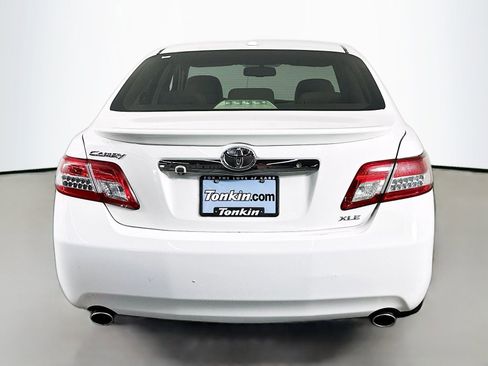 Used 2010 Toyota Camry XLE FWD image 6