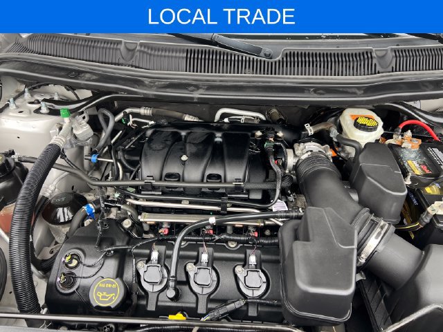 Used 2018 Ford Explorer XLT w/ Equipment Group 202A AWD/4WD image 33