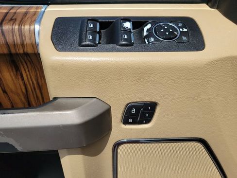 Used 2018 Ford F150 Lariat w/ Equipment Group 501A Mid AWD/4WD image 15