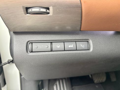 Used 2024 Nissan Pathfinder Platinum w/ Cargo Package FWD image 24