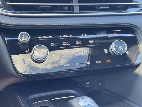 Used 2026 INFINITI QX60 Sport w/ Dark Cargo Package image 10