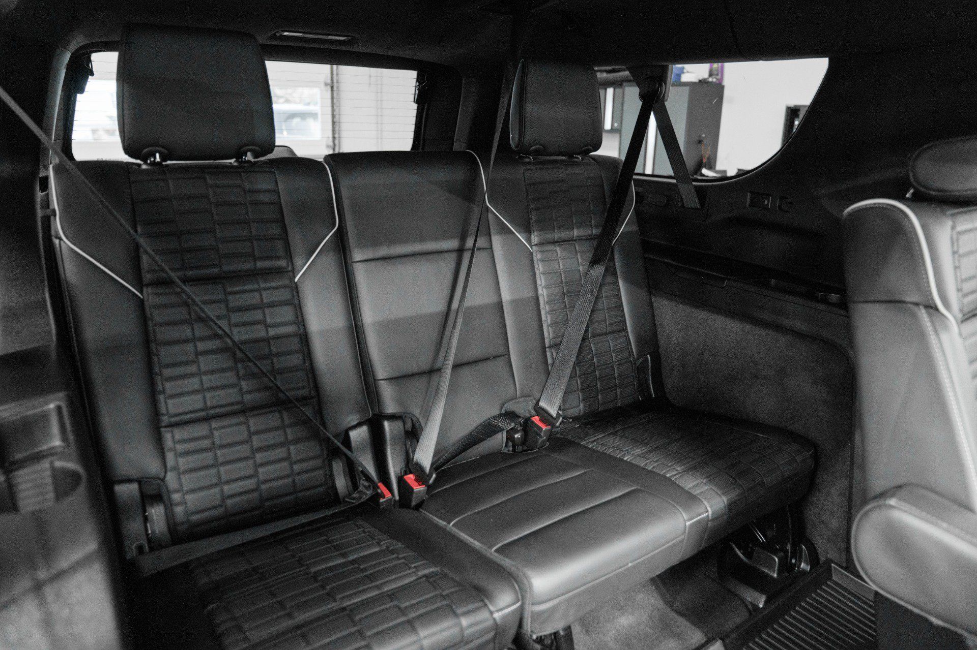 Used 2024 Cadillac Escalade ESV V w/ LPO, Floor Liner Package AWD/4WD image 34