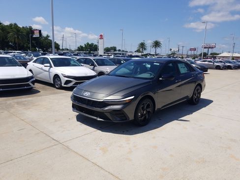 New 2026 Hyundai Elantra Sport w/ Cargo Package FWD image 3
