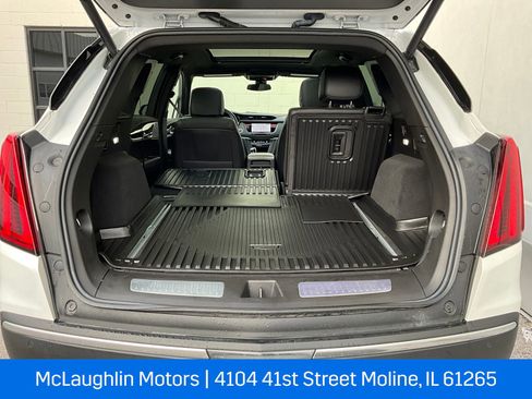 Certified 2022 Cadillac XT5 Premium Luxury w/ LPO, Floor Liner Package image 28