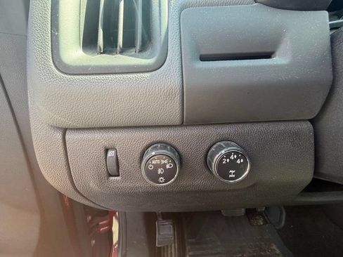 Used 2015 Chevrolet Colorado Z71 AWD/4WD image 15