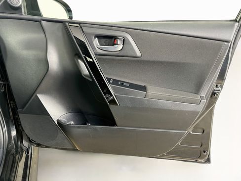 Used 2018 Toyota Corolla iM FWD image 30