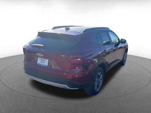 Used 2025 Chevrolet Trax LT image 14
