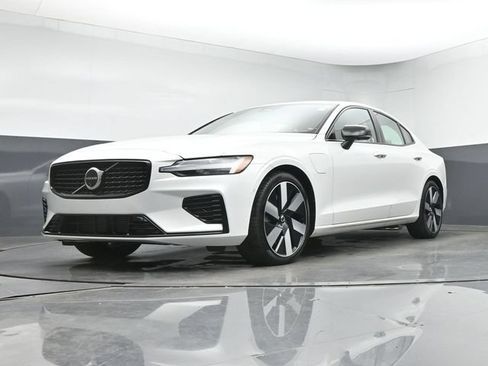 Used 2024 Volvo S60 T8 Plus w/ Protection Package Premier AWD/4WD image 12