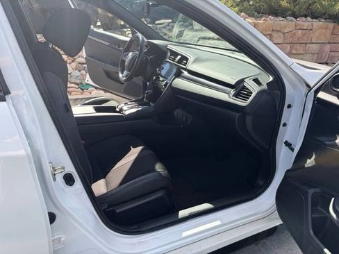 Used 2021 Honda Civic Sport image 22