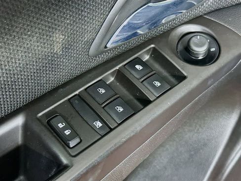 Used 2015 Chevrolet Cruze LT image 28