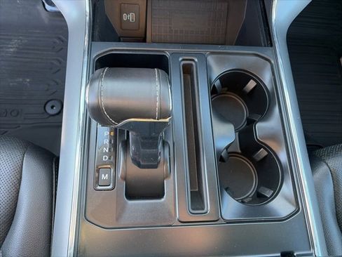 Used 2022 Ford F150 Lariat w/ Max Trailer Tow Package image 25