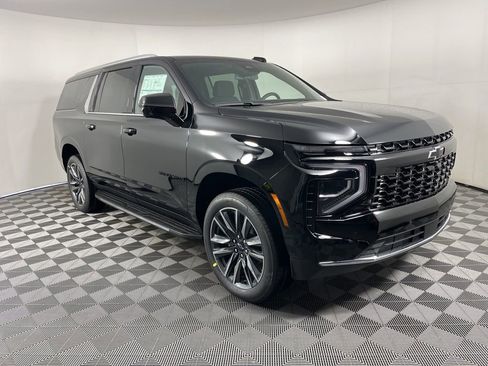 New 2026 Chevrolet Suburban LS w/ LS Custom Edition AWD/4WD image 6