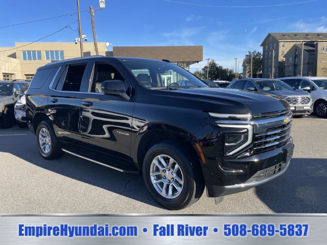 Used 2025 Chevrolet Tahoe LT AWD/4WD image 2