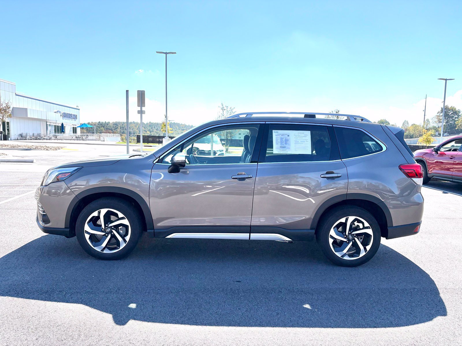 Used 2023 Subaru Forester Touring w/ Popular Package #3 AWD/4WD image 4