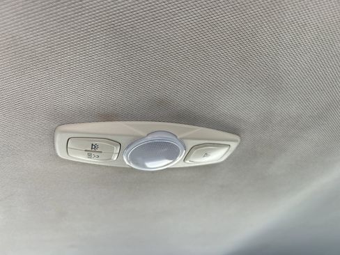 Used 2015 Ford Focus SE w/ Equipment Group 201A FWD image 21